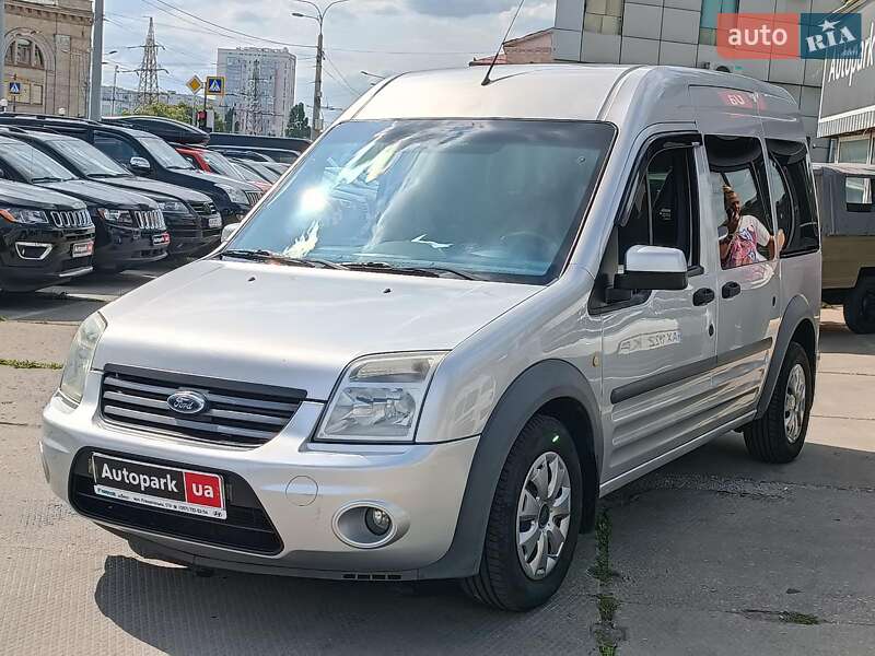 Минивэн Ford Tourneo Connect 2012 в 