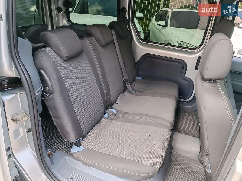 Минивэн Ford Tourneo Connect 2012 в Харькове