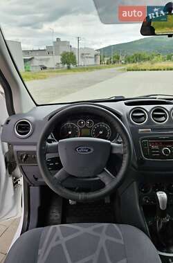 Минивэн Ford Tourneo Connect 2011 в 