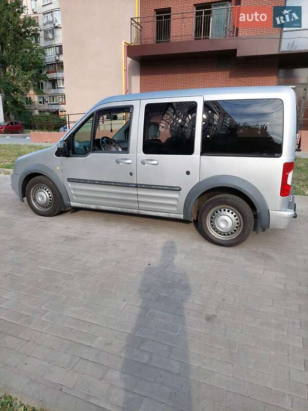 Минивэн Ford Tourneo Connect 2012 в 