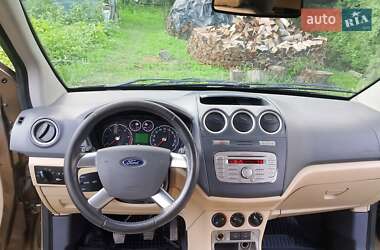 Минивэн Ford Tourneo Connect 2012 в 