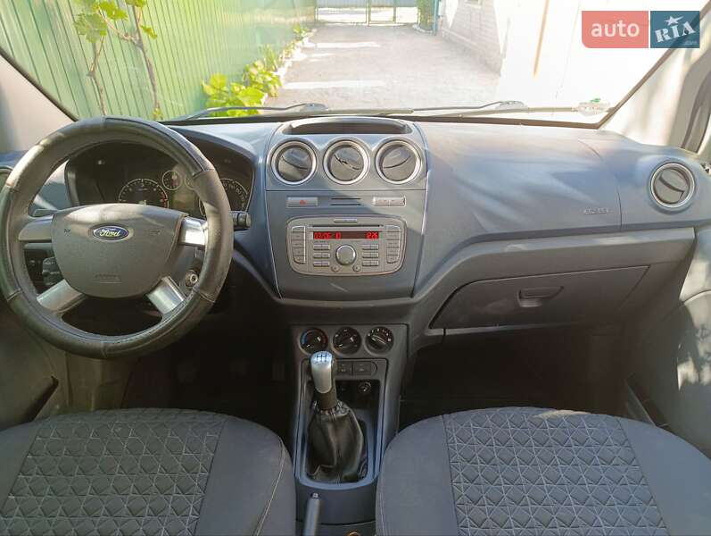 Минивэн Ford Tourneo Connect 2010 в Запорожье