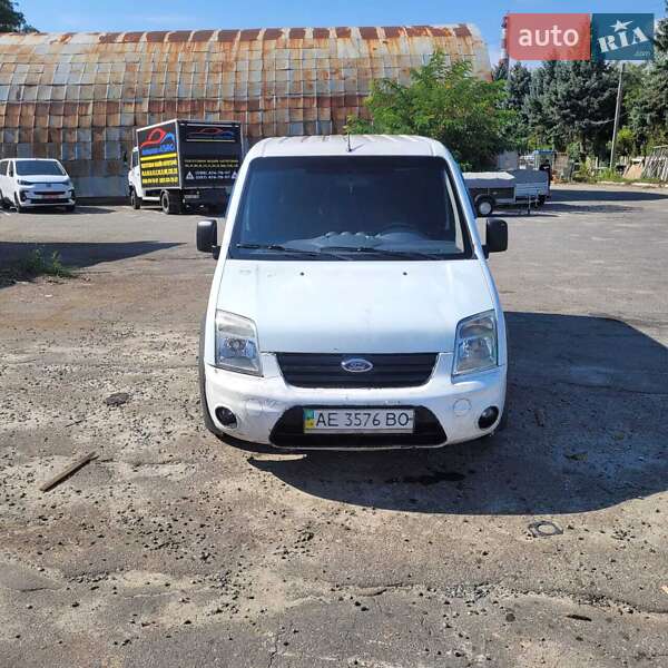 Минивэн Ford Tourneo Connect 2010 в Днепре