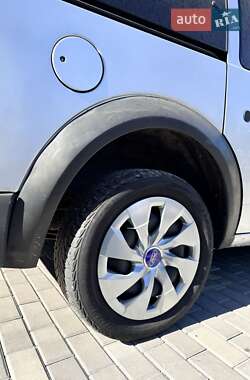 Минивэн Ford Tourneo Connect 2004 в 