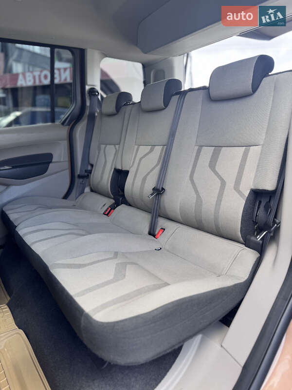 Мінівен Ford Tourneo Connect 2014 в Києві фото 34 Мінівен Ford Tourneo Connect 2014 в Києві