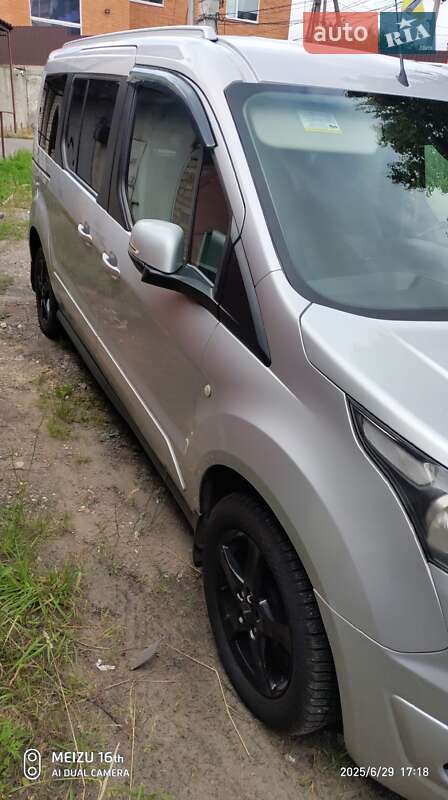 Минивэн Ford Tourneo Connect 2016 в Вишневом фото 2 Минивэн Ford Tourneo Connect 2016 в Вишневом
