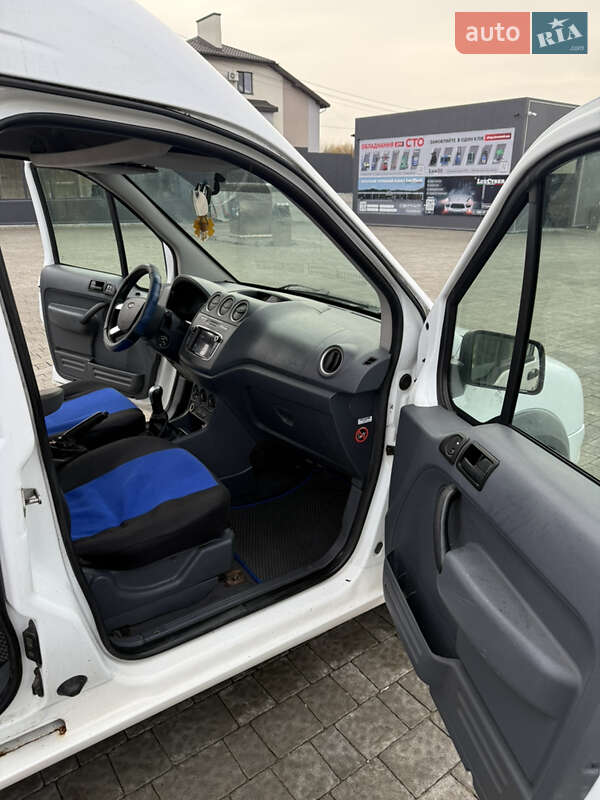 Мінівен Ford Tourneo Connect 2010 в Львові фото 15 Мінівен Ford Tourneo Connect 2010 в Львові