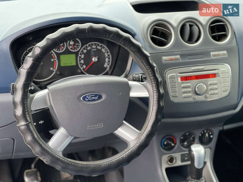 Мінівен Ford Tourneo Connect 2010 в Чернівцях фото 21 Мінівен Ford Tourneo Connect 2010 в Чернівцях
