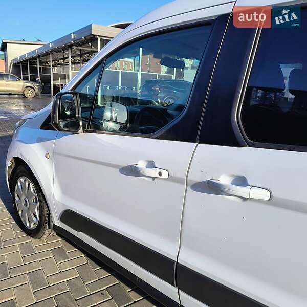 Минивэн Ford Tourneo Connect 2013 в Полтаве фото 8 Минивэн Ford Tourneo Connect 2013 в Полтаве