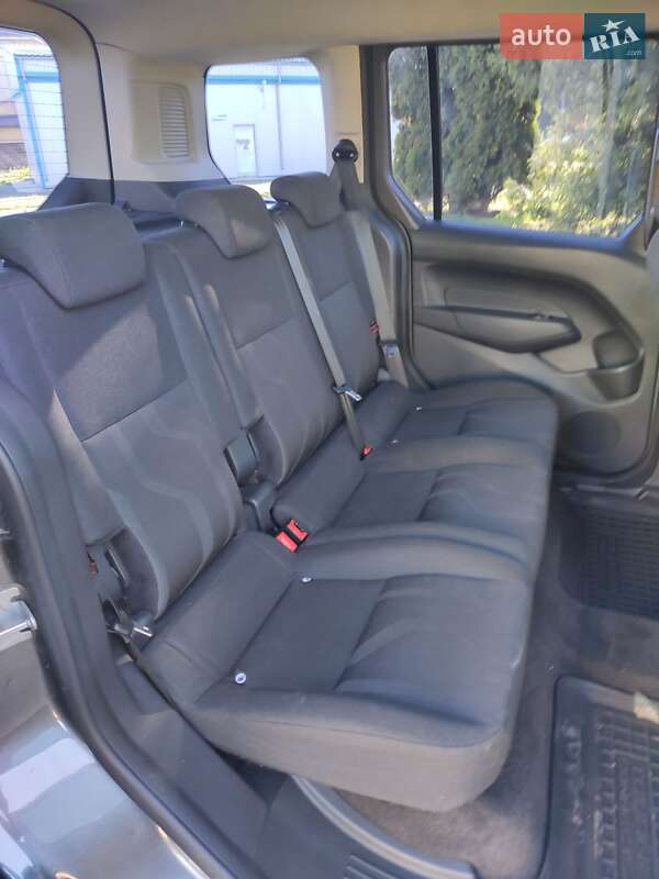 Минивэн Ford Tourneo Connect 2016 в Ровно