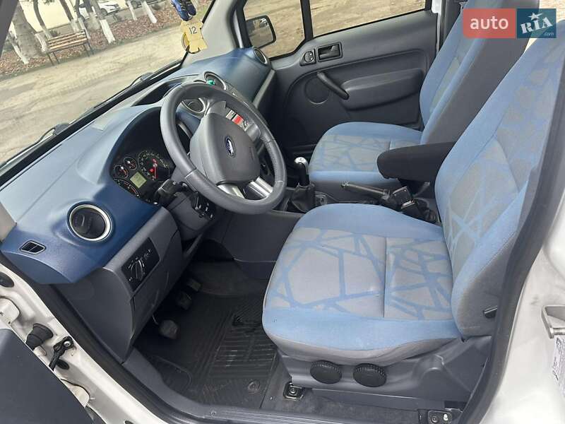 Минивэн Ford Tourneo Connect 2012 в Граденицах фото 13 Минивэн Ford Tourneo Connect 2012 в Граденицах