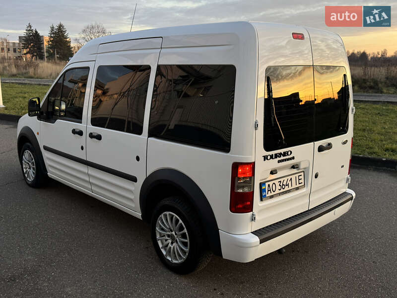 Минивэн Ford Tourneo Connect 2009 в Виноградове фото 6 Минивэн Ford Tourneo Connect 2009 в Виноградове