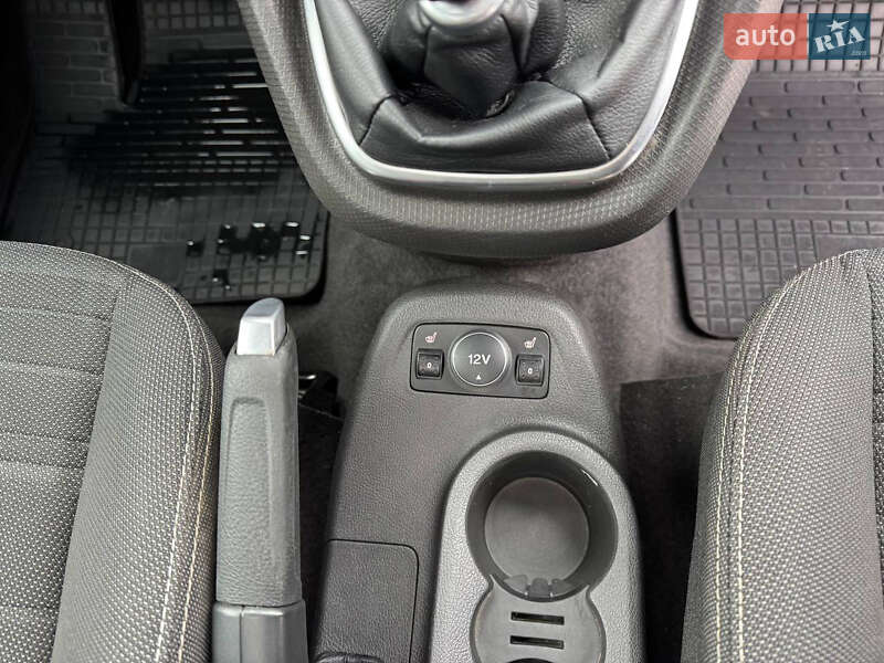 Минивэн Ford Tourneo Connect 2015 в Днепре фото 15 Минивэн Ford Tourneo Connect 2015 в Днепре