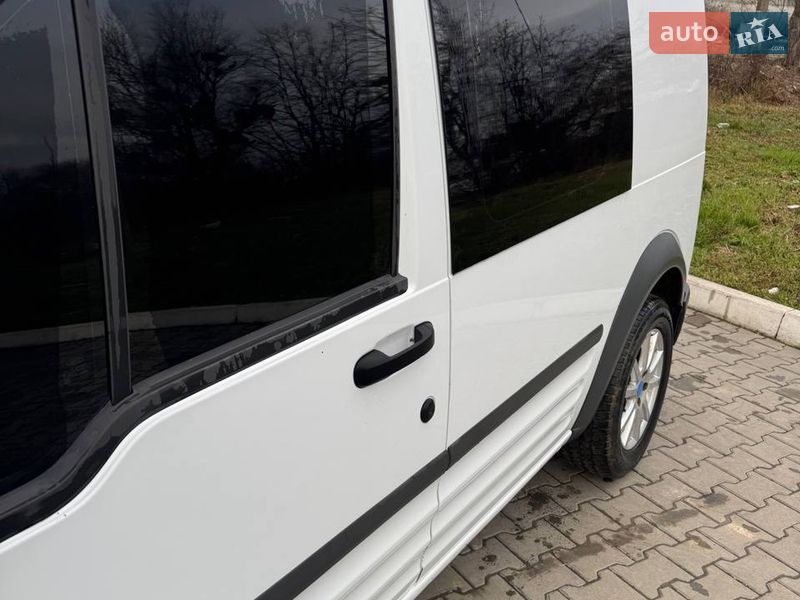 Минивэн Ford Tourneo Connect 2011 в Черновцах фото 8 Минивэн Ford Tourneo Connect 2011 в Черновцах