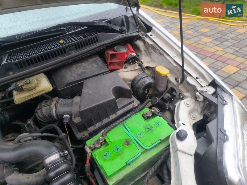 Минивэн Ford Tourneo Connect 2006 в Черновцах