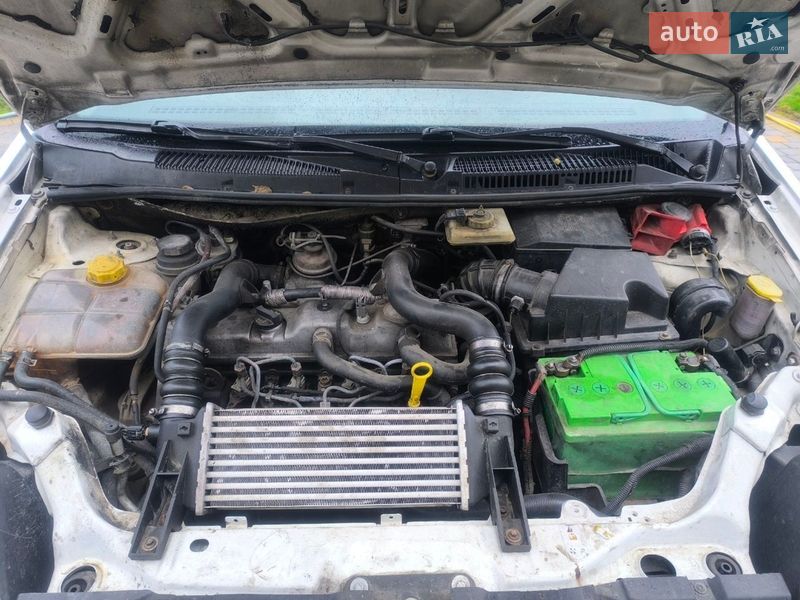 Минивэн Ford Tourneo Connect 2006 в Черновцах