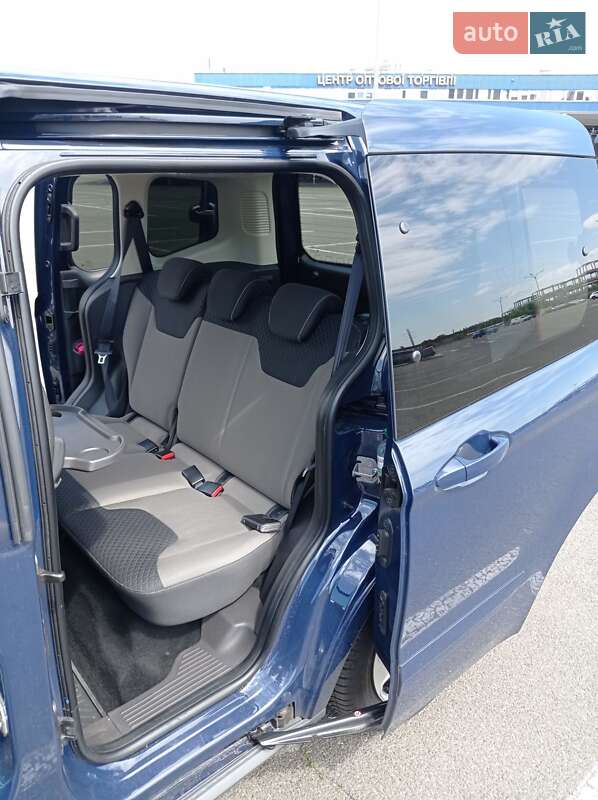 Минивэн Ford Tourneo Courier 2018 в Киеве