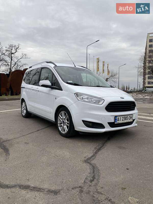 Ford Tourneo Courier 2017