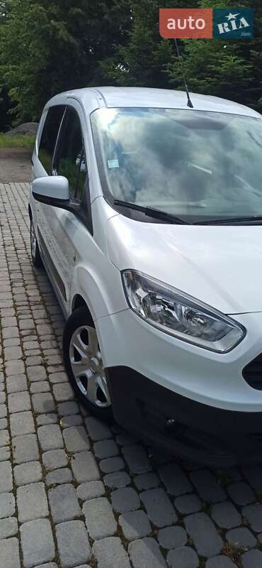 Микровэн Ford Tourneo Courier 2015 в Виннице