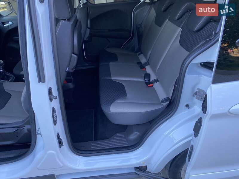 Минивэн Ford Tourneo Courier 2020 в Черновцах фото 6 Минивэн Ford Tourneo Courier 2020 в Черновцах