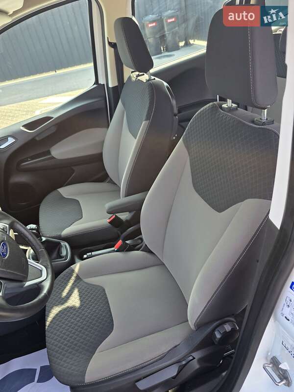 Мікровен Ford Tourneo Courier 2016 в Луцьку фото 17 Мікровен Ford Tourneo Courier 2016 в Луцьку