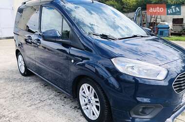 Минивэн Ford Tourneo Courier 2020 в 