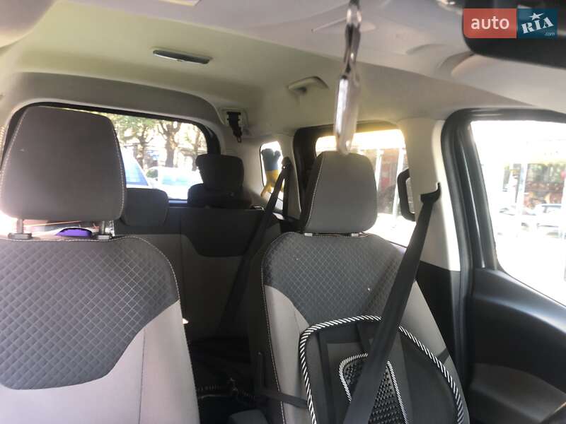 Микровэн Ford Tourneo Courier 2014 в Ивано-Франковске