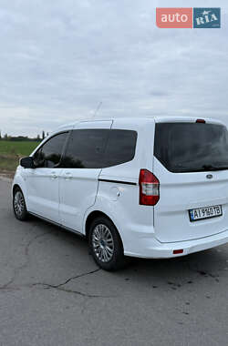 Микровэн Ford Tourneo Courier 2017 в 