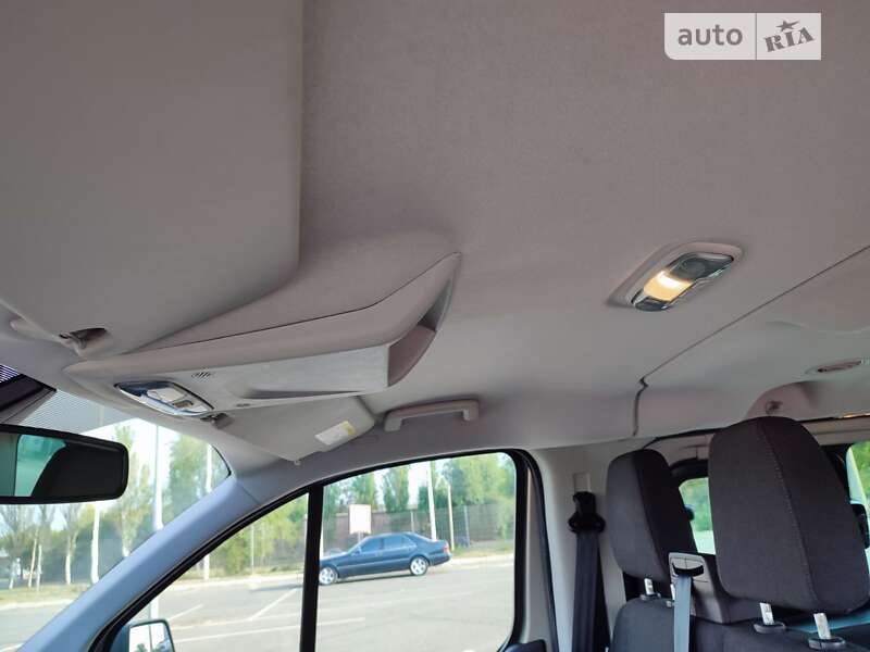 Мінівен Ford Tourneo Custom 2015 в Кривому Розі