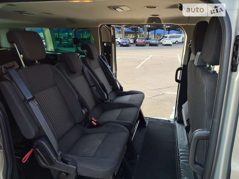 Мінівен Ford Tourneo Custom 2015 в Кривому Розі