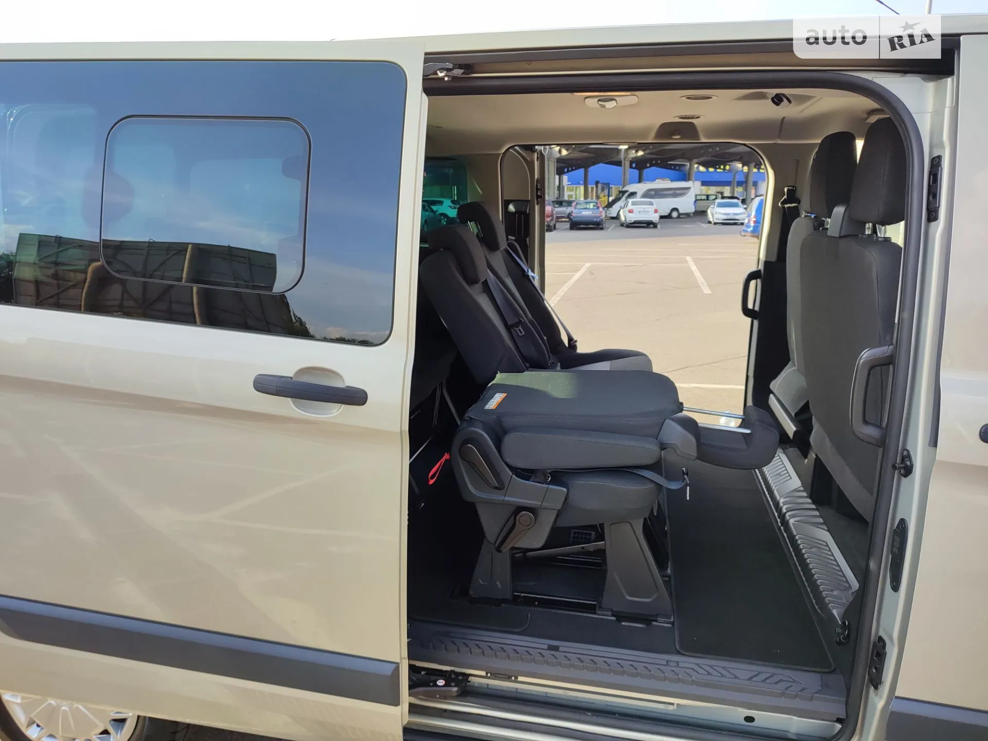 2015 Ford Tourneo Custom - мініатюра 31