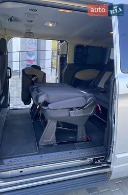 Минивэн Ford Tourneo Custom 2017 в 