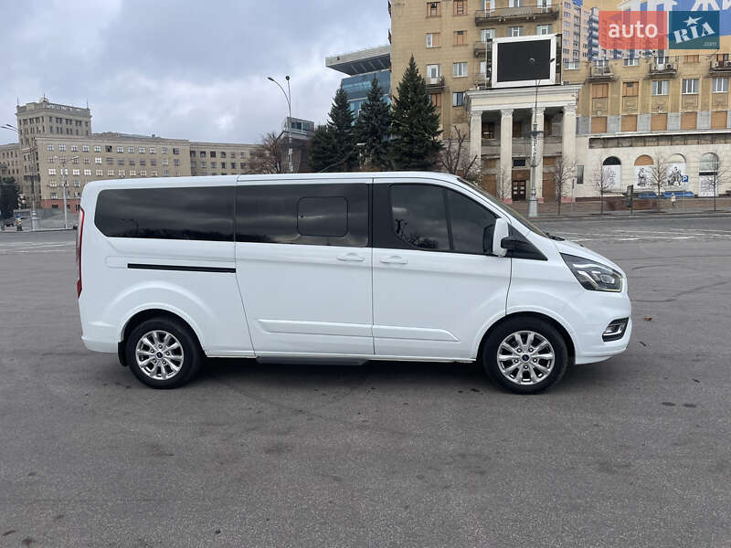Мінівен Ford Tourneo Custom 2020 в Києві