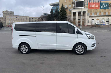 Минивэн Ford Tourneo Custom 2020 в 