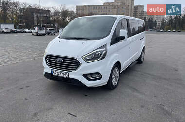 Минивэн Ford Tourneo Custom 2020 в 