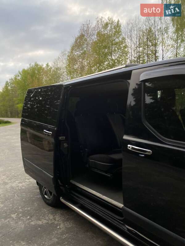Мінівен Ford Tourneo Custom 2016 в Рокитному