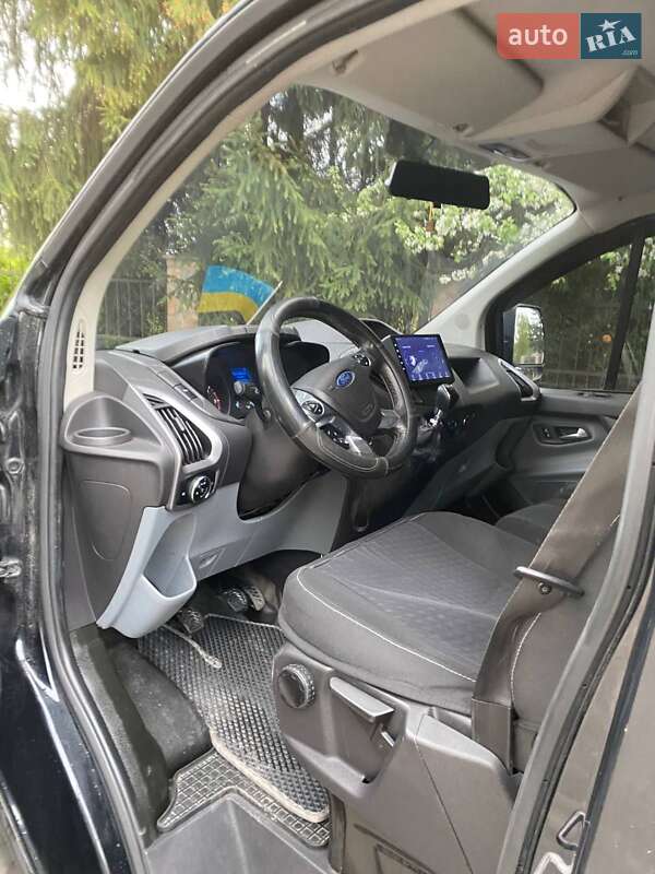 Мінівен Ford Tourneo Custom 2016 в Рокитному