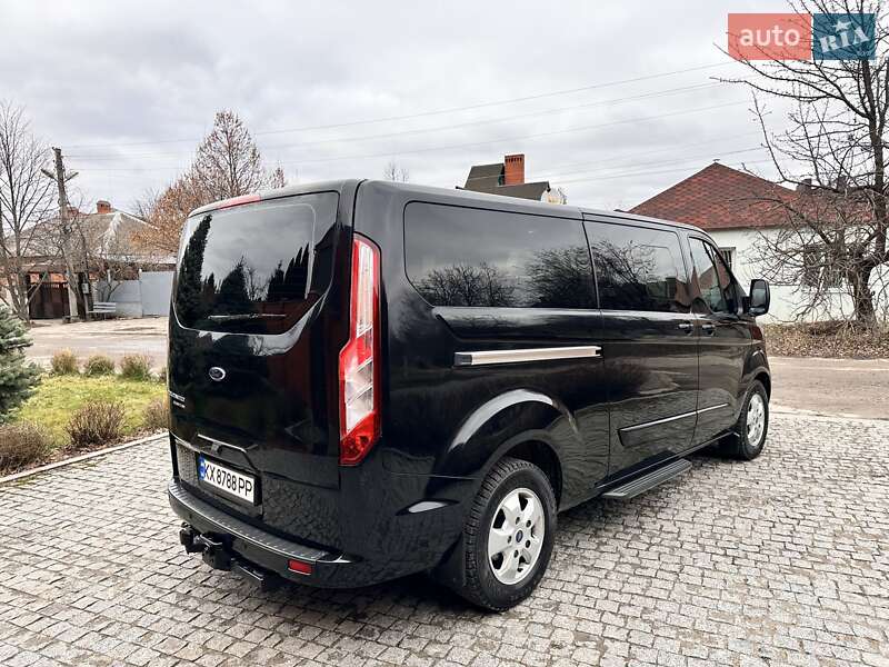 Мінівен Ford Tourneo Custom 2016 в Києві