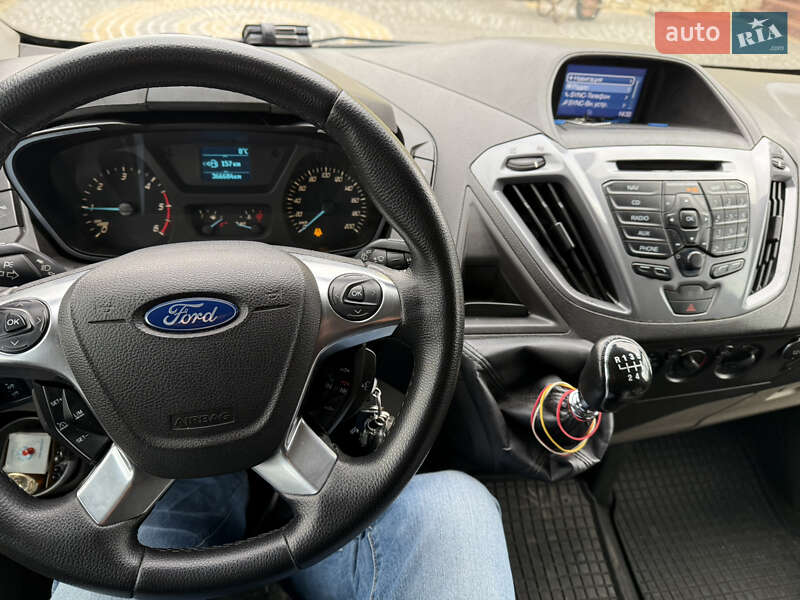 Мінівен Ford Tourneo Custom 2015 в Жовкві