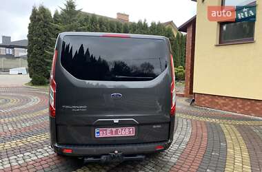 Минивэн Ford Tourneo Custom 2023 в 