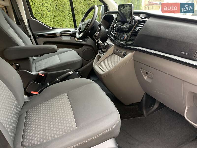Мінівен Ford Tourneo Custom 2023 в Рівному