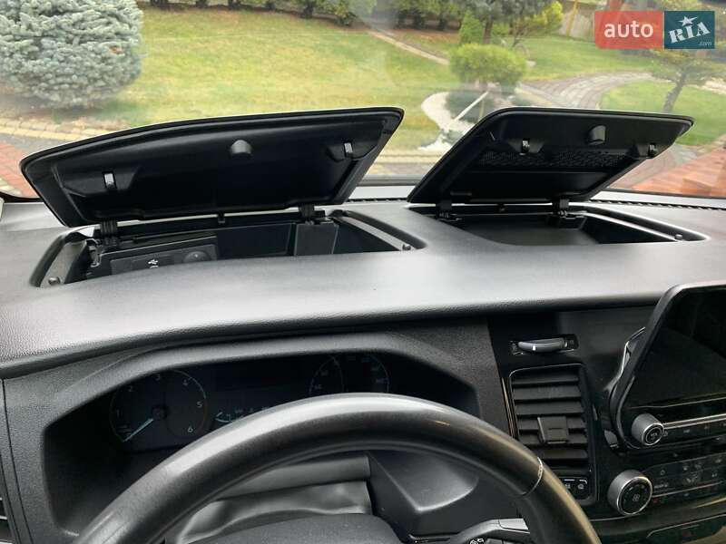 Мінівен Ford Tourneo Custom 2023 в Рівному