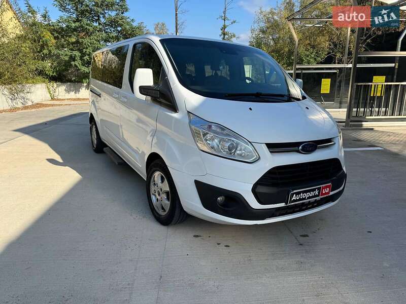 Минивэн Ford Tourneo Custom 2017 в Киеве