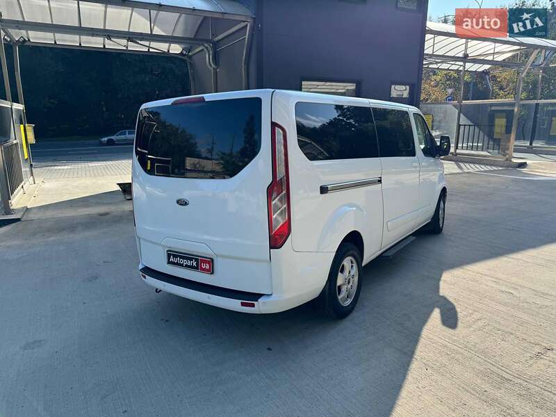 Минивэн Ford Tourneo Custom 2017 в Киеве