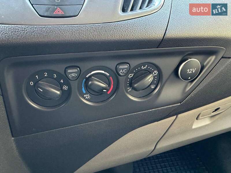 Минивэн Ford Tourneo Custom 2017 в Киеве