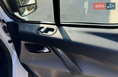 Мінівен Ford Tourneo Custom 2017 в 
