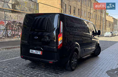Мінівен Ford Tourneo Custom 2021 в 