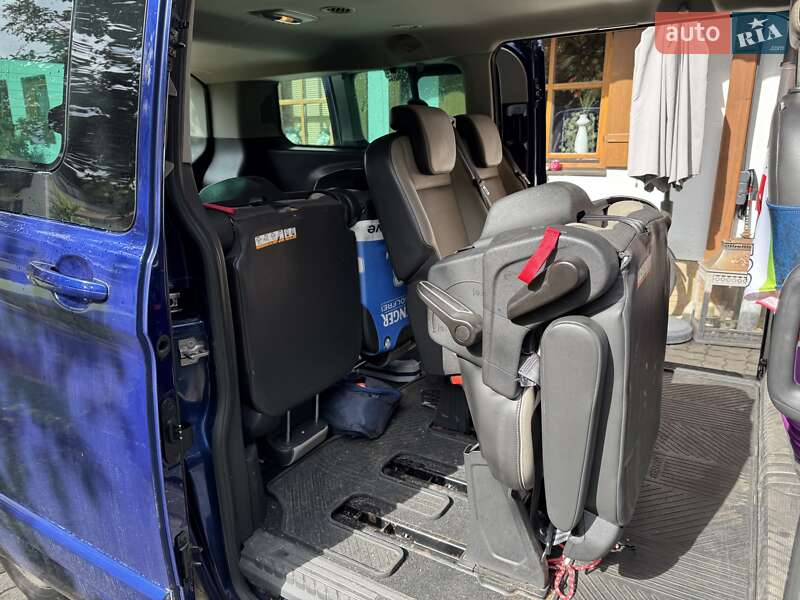 Мінівен Ford Tourneo Custom 2015 в Києві