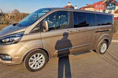Минивэн Ford Tourneo Custom 2021 в 