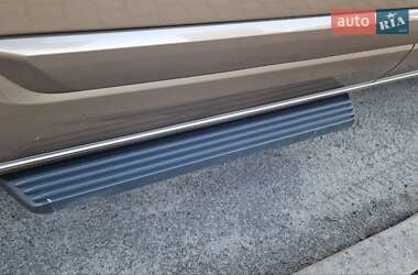 Минивэн Ford Tourneo Custom 2021 в 
